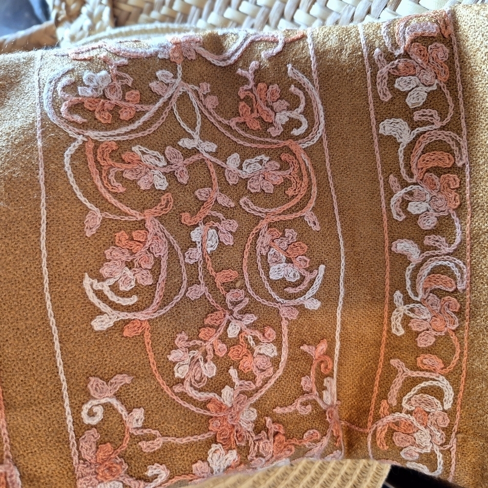 Warm Rich  Tan Pashmina with Pastel Pinks Embroidery 70% Pashmina 30%silk - Picture 9 of 12